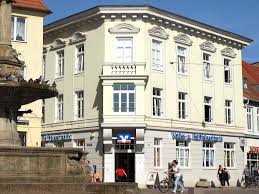 Deutsche bank kampagne hilft kindern und jugendlichen, die mental unter der pandemie leiden. Vr Bank Mecklenburg Eg Regionalzentrum Gustrow Gustrow Pferdemarkt 10 Offnungszeiten Angebote