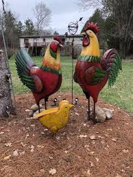 Yes Yes You Do Need This Metal Chicken Family In Your Yard Rooster Yarddecor Metal Chicken Chicken Garden Chickens Backyard