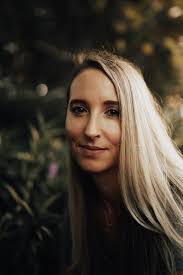 Abbie Lynn's Instagram, Twitter & Facebook