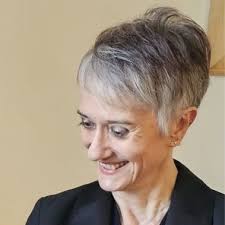 J'ai eu l'occasion de participer à une conférence organisée par #felr qui  est présidée par Patricia BOUCARD, et qui a réunie plusieurs femmes  entrepreneures et leaders de la Réunion.