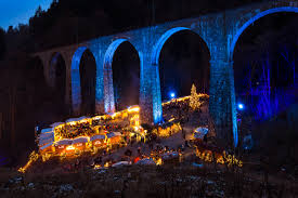 Die ravennaschlucht ist ein schmales und steiles seitental des höllentals, durch das sich der wilde bach ravenna über viele kaskaden und wasserfälle seinen weg bahnt. Weihnachtsmarkt In Der Ravennaschlucht Foto Bild Deutschland Europe Baden Wurttemberg Bilder Auf Fotocommunity