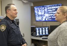 Milwaukee Va Police Officer Mark Zamborini Left And Alyssa Kopp A Physical Security Assistant In The Dep Veterans Affairs Police Chief Criminal Investigator