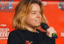 Podcast: “Kein Mucks!” with Bastian Pastewka in Advent