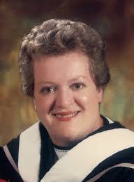 Della Hobbs's Instagram, Twitter & Facebook