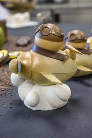 Epingle Par Amandino Sweets Sur Kulinariya Sculptures En Chocolat Oeufs De Paques Chocolat Pieces En Chocolat