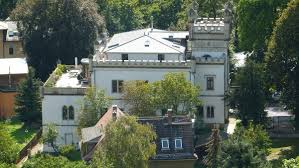 Das privathotel mit seinen großzügigen zimmern und wellnessangeboten. Villa Orlando Wikipedia
