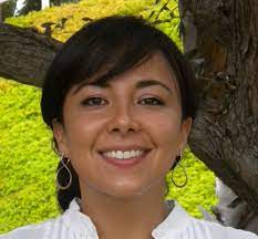 Taking full advantage of our customer service abilities under the highest human and professional conduct codes. Maria Tobar Feminem