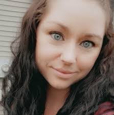 Melissa Carmichael's Instagram, Twitter & Facebook