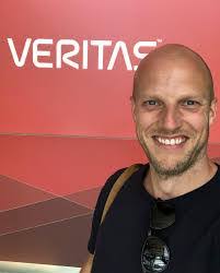 Andrew Kite's Instagram, Twitter & Facebook