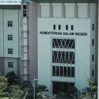  diberikan berdasarkan prestasi pegawai. Kompleks Pentadbiran Kerajaan Persekutuan Government Building