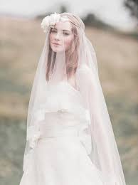 Perfect for wedding season and special occasions. 39 Stunning Wedding Veil Headpiece Ideas For Your 2016 Bridal Hairstyles Elegantweddinginvites Com Blog