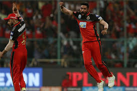 The reason is that siraj's family is still mourning the death of his father mohammed ghouse, who passed away last month. Virat Kohli Visits Mohammed Siraj S Home Gets Treated To Traditional Hyderabadi Biryani Watch Video Cricket News India Tv