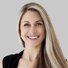 Melissa Eggleton's Instagram, Twitter & Facebook