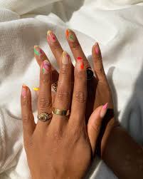 Are you a huge fan of the way a professionally done set of acrylic nails from the salon looks but you're just not prepared to pay to have a full set done right now? 43 Fall Nail Art Ideas 2020 Trendy Designs To Try This Autumn Glamour