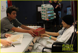 Damn Daniel Hands Out Vans at Children's Hospital: Photo 941691