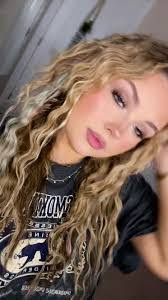 Olivia Ash's Instagram, Twitter & Facebook