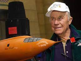 Who announced yeager's death on december 7 on his twitter page. Test Pilot Chuck Yeager Dies At 97 Illawarra Mercury Wollongong Nsw