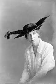 Wide Brim Hat With Feather Museum Fashion Wide Brim Hat Wide Brimmed