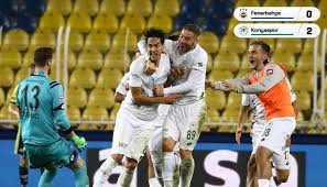 Kadıköy'de hata yapmak istemeyen fenerbahçe, konyaspor'u puansız yollamayı hedefliyordu. Fenerbahce Ye Kadikoy De Soguk Dus Konyaspor Kazandi Izle