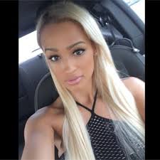 Mariah Owens (@fineassriah)