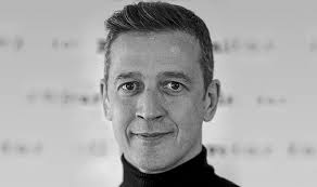 Suna kıraç, i̇nan kıraç ve i̇pek kıraç tarafından 27 ekim 2003 tarihinde, türk toplumuna yararlı ve yurtsever vatandaşlar yetiştirilmesi için, kişi ve kurumlara maddi ve manevi imkanlar sağlamak, toplumsal hayata katkıda bulunmak ve bu doğrultuda eğitim, kültür, sanat ve sağlık alanlarında. Suna Ve Inan Kirac Vakfi Nda Yeni Gorevlendirme