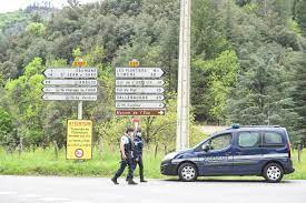 En l'état, nous n'avons pas d'indices suffisamment précis pour penser qu'il a pû sortir de la zone contrôlée, selon la gendarmerie. 15pjf2tpynwznm