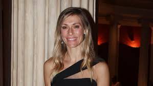 Αυτό είναι το σώμα μου. H Zeta Doyka Pozarei Me Mpikini Kai Xwris Filtra Sta 47 Ths Celebrities Eidhseis