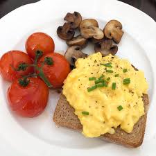 How do you make scrambled eggs with tomato? Spurlging My Calories On This Gordon Ramsay Scramble Egg Today 434kcal But It Was The Best Scramble Egg I Ve Made D 1500isplenty