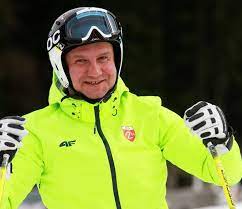 The latest news and comment on andrzej duda. Andrzej Duda Na Nartach Prezydent Wybral Sie W Beskidy Rmf 24