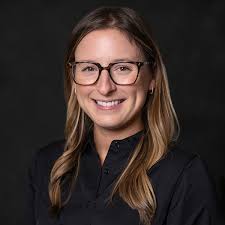 Taylor Olson's Instagram, Twitter & Facebook