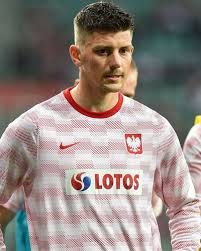 Die hausherren zeigten von beginn an eine konzentrierte und mutige leistung, belohnten sich früh mit toren und ließen bremen dann auch. Fortuna Dusseldorf Aktueller Spieler Kader News Und Infos Ran De