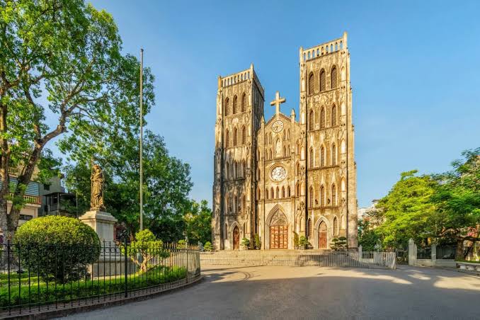 Hanoi St. Joseph's Cathedral Guide: Free Admission, Mass Times, Lemon Tea  Street, and Photography Highlights | VietGo