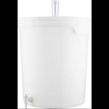 A small large and medium bucket with a lid. Plastic Bucket Fermenter With Spigot 7 9 Gallons 30 L Morebeer