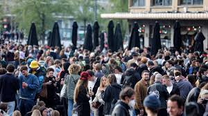 Installée depuis plus d'un mois, la mesure n'est pas prête d'être retirée par le gouvernement qui privilégie cette option plutôt qu'un confinement. Aqll48udz7kn0m