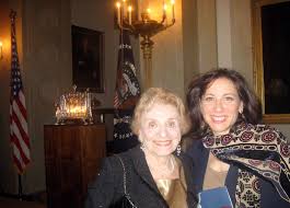 Daughter takes mom to White House