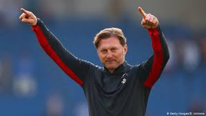 Who is the austrian jurgen klopp? Jurgen Klopp Praises Ralph Hasenhuttl S Incredible Job Before Premier League Clash Sports German Football And Major International Sports News Dw 05 04 2019