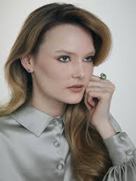 Shaping Light: A Modern Ode to Feminine Sophistication