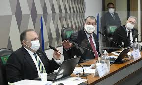 O senador omar aziz, presidente da cpi da pandemia garantiu hoje, em entrevista ao uol, que pazuello sairá de algemas do senado se mentir novamente na cpi. Em Meio A Bate Boca Aziz Sugere Acareacao De Presidente Da Pfizer Com Pazuello Jornal O Globo