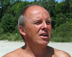 Former football, hockey coach heralded as a mentor