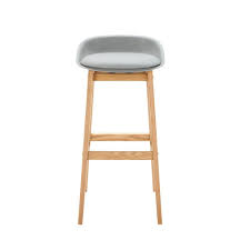 Tabouret De Bar Scandinave Blanc Et Chene Massif Maisons Du Monde Tabouret De Bar Tabouret Chene Massif
