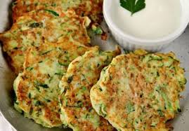 Rostis De Courgettes Au Parmesan Ww Parmesan Ww De En 2020 Recettes De Cuisine Recette Courgette Parmesan