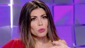 Tuttavia, è il programma in cui flora canto accoglie nella sua cucina una mamma vip che deve preparare un piatto tra quelli consumati di solito in famiglia. Fatto Da Mamma Flora Canto Anticipa Le Mie Ospiti Davvero Tante Lanostratv