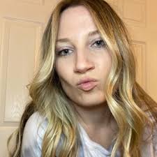 emily champion (@emmchamp)