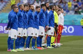 There are over 9,500 such food establishments in california, and over 8,400 in new york. Achtelfinale Der Em 2021 Italien Noch Unentschieden Bei Kniefall Frage Fussball Stuttgarter Zeitung