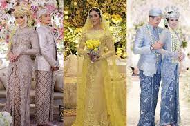See more ideas about nikah, wedding dresses, nikah dress. 9 Kebaya Pernikahan Seleb Selain Warna Putih Siapa Paling Cetar