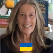 What type of socks are recommended for hiking to keep feet cool and dry,  and how to prevent blisters?