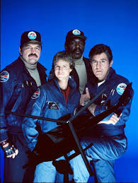 41 yrs ago today, Blue Thunder premiered, starring Dick Butkus and Dana  Carvey : r/80s