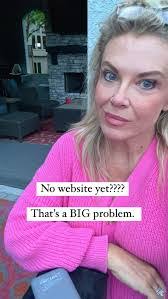 Alyssa Persinger's Instagram, Twitter & Facebook