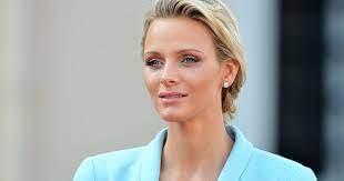 The wedding of prince albert, prince of monaco, and charlene wittstock took place on 1 and 2 july 2011 at the prince's palace of monaco. Charlene Von Monaco Lebenszeichen Der Furstin Im Gesprach Mit Ihren Zwillingen Bunte De