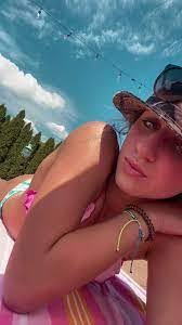 Allison Shade's Instagram, Twitter & Facebook